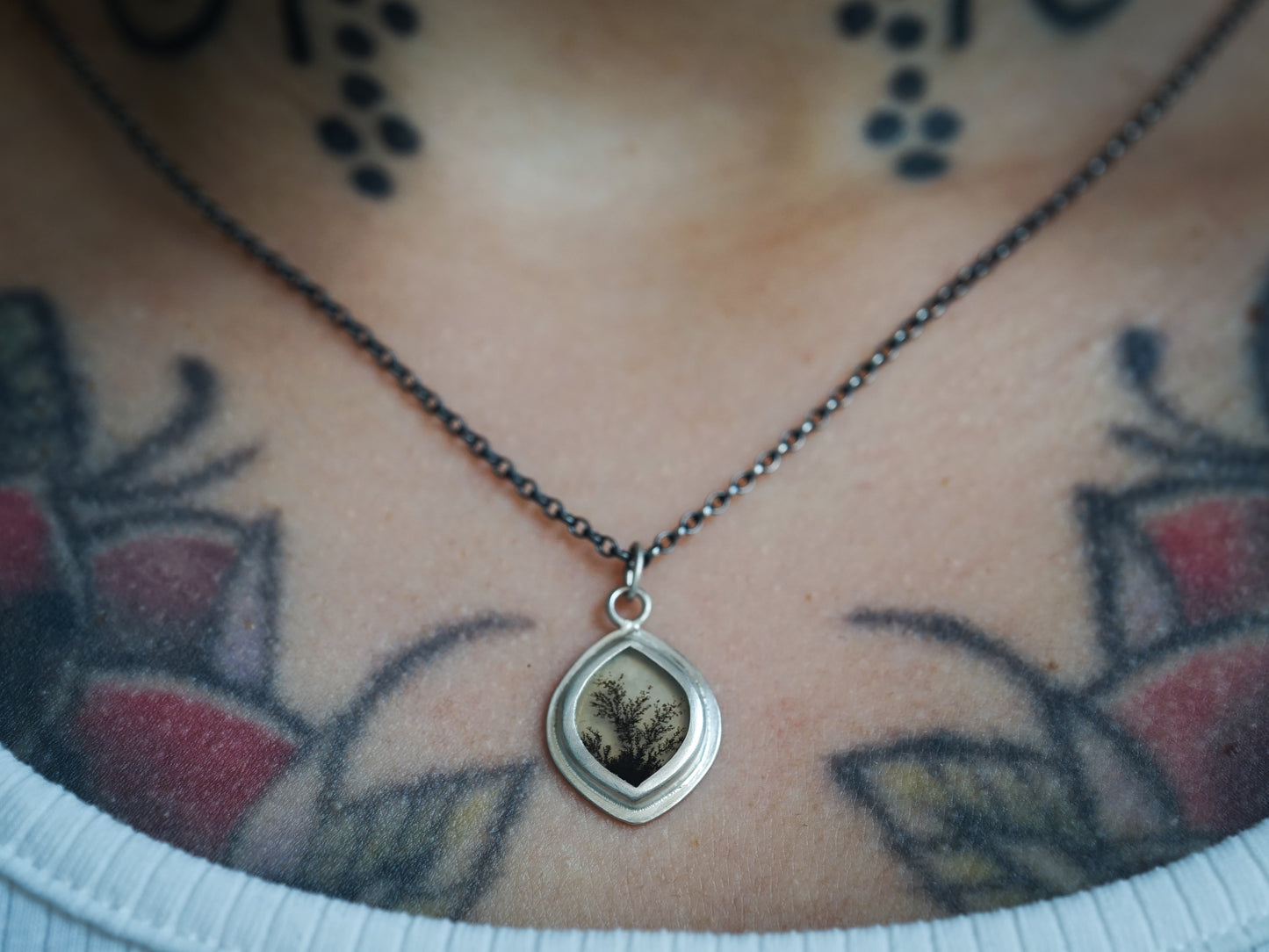 Dendritic Agate eye necklace